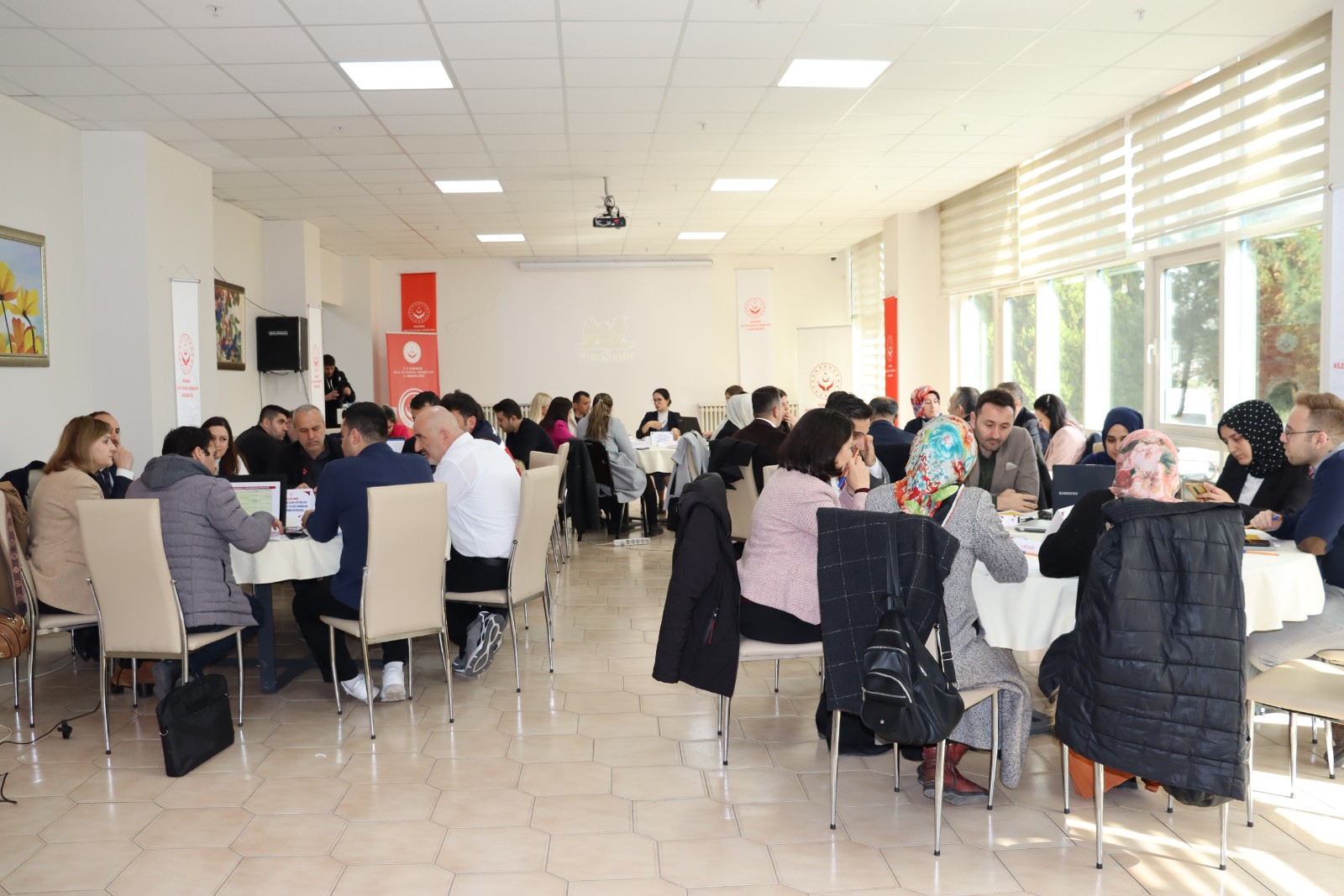 Karabük’te Ailenin Korunması ve Güçlendirilmesi Eylem Planı Çalıştayı Düzenlendi Galeri