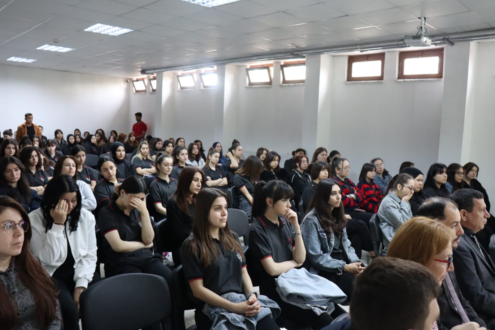 Bartın’da Feed The Future Projesi Kapsamında Lise Öğrencilerine Girişimcilik ve Tarım Teknolojileri Becerileri Eğitimleri Galeri