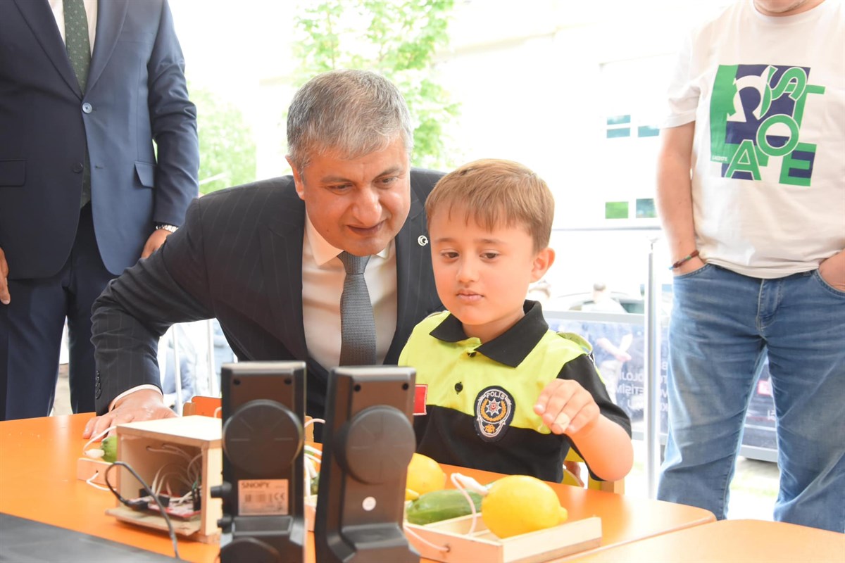 Karabük’te Bilim Şenliği Heyecanı Galeri