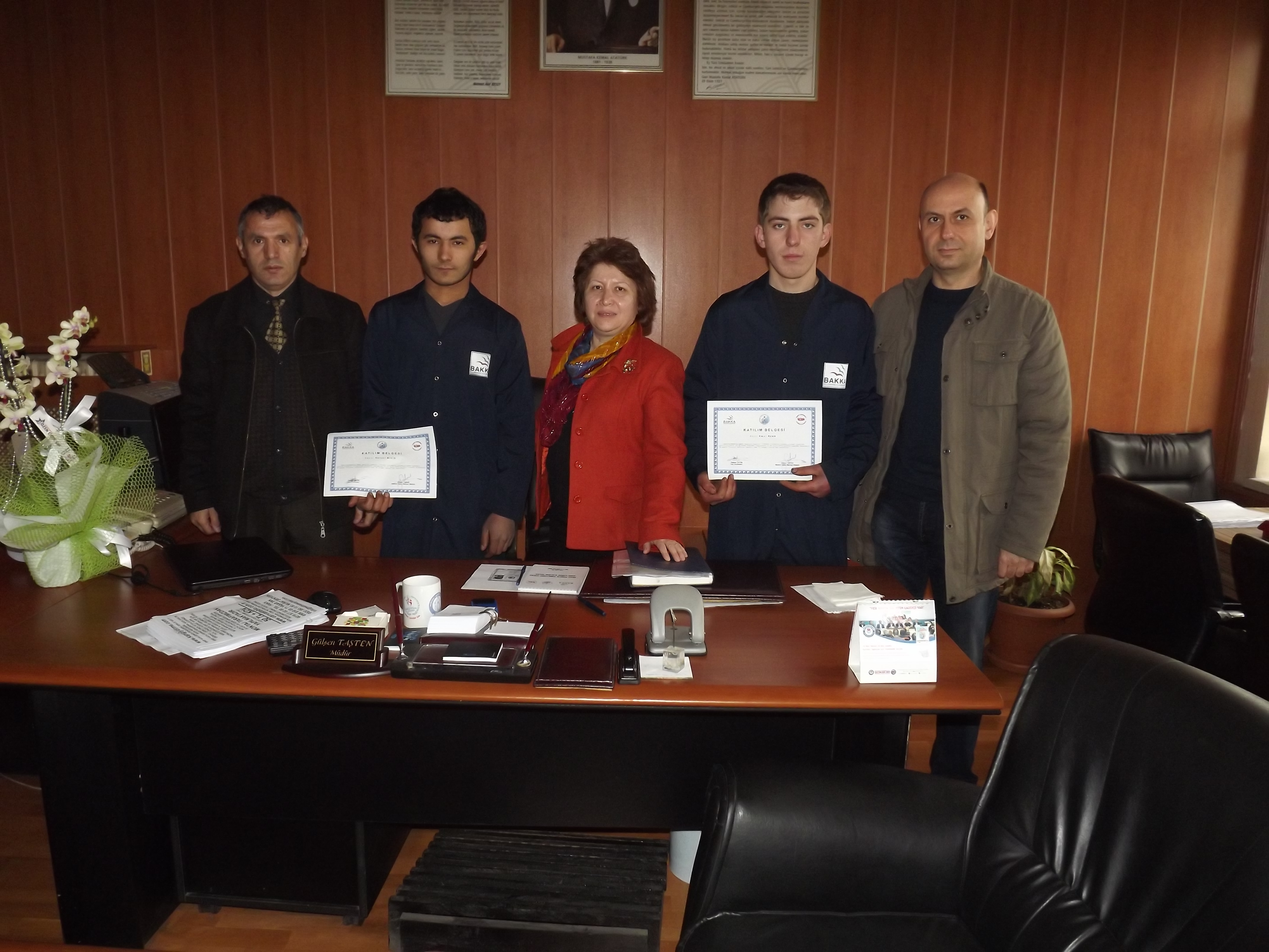 Zonguldak Mesleki Eğitim Merkezi Müdürlüğü Kalifiye Servis Elemanı Yetiştiriyor... Galeri