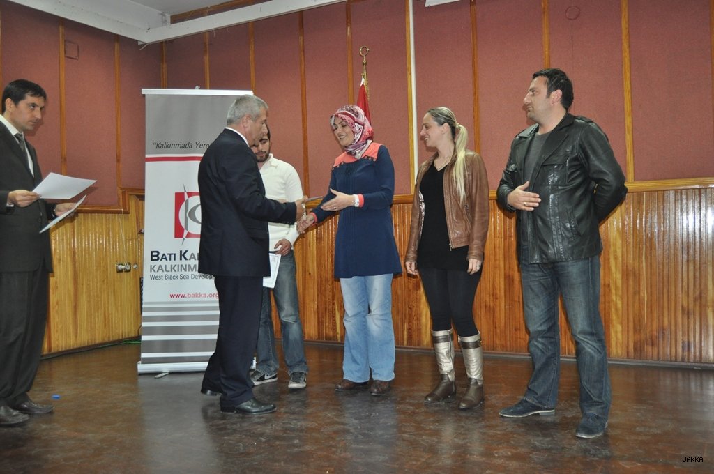 Girişimciler, Sertifikalarını Törenle Aldı. Galeri