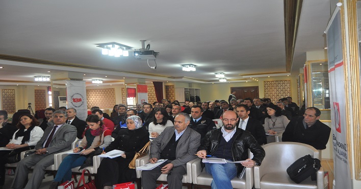 Safranbolu’da Batı Karadeniz Kalkınma Ajansı (BAKKA) 2014 yılı KOBİ ve Sosyal Kalkınma Mali Destek Programları Eğitim Toplantısı Gerçekleştirildi. Galeri