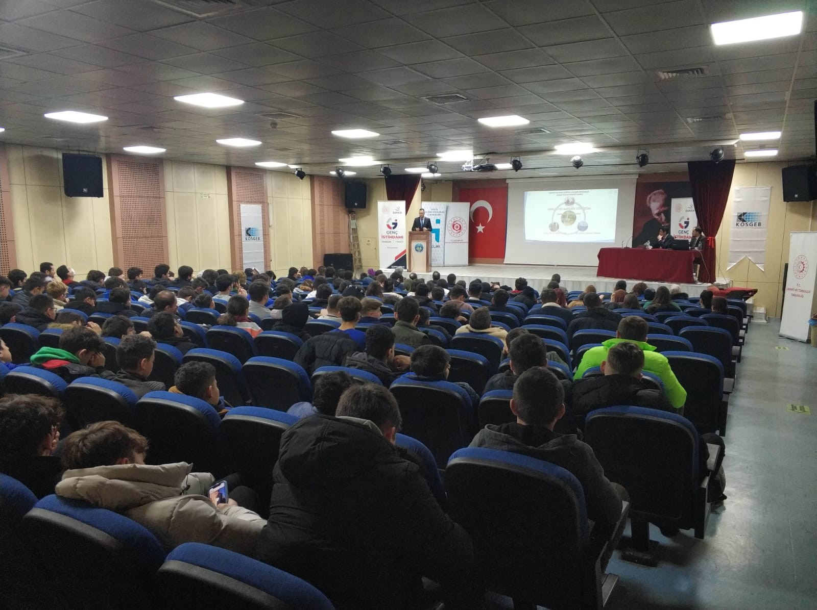 Bartın’da Geleceğin Meslekleri,  İş Fırsatları ve Girişimcilik Farkındalık Seminerleri düzenlendi Galeri