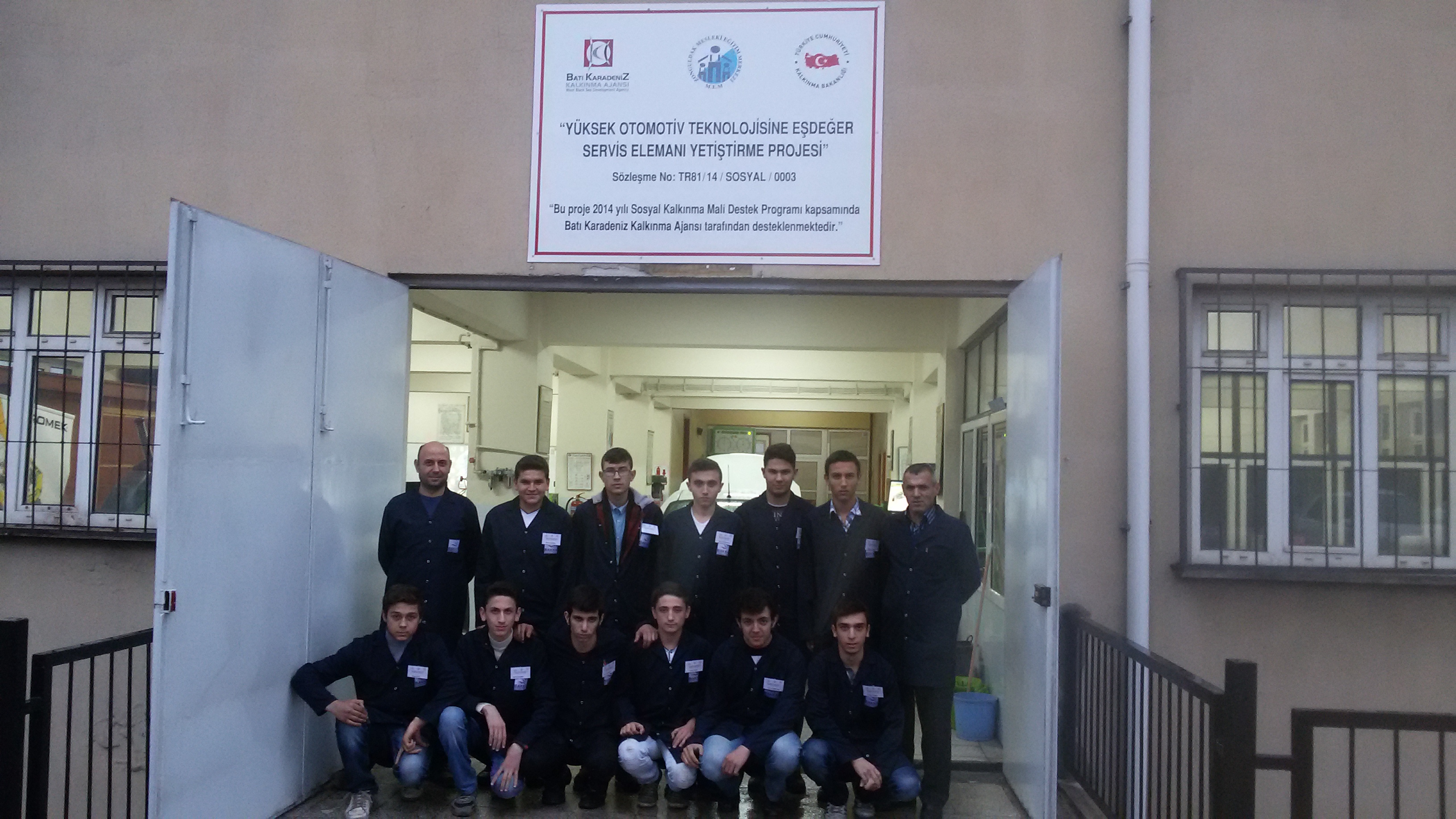 Zonguldak Mesleki Eğitim Merkezi Müdürlüğü Kalifiye Servis Elemanı Yetiştiriyor...