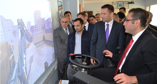 Sosyal Desteklerimizle Türkiye de İlk Kez Simülatörlü İş Makinesi Kursu Alaplı da Açıldı