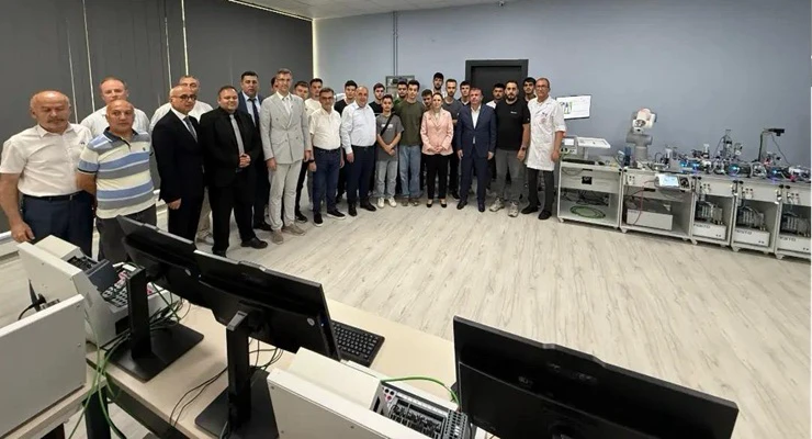 Batı Karadeniz'in İlk Yapay Zekâ Destekli Mini Dijital Fabrikası Bartın'da Hayata Geçirildi